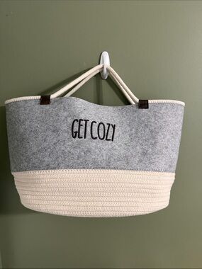 Thirty-One Felt “Get Cozy” Gray & Cream Tote